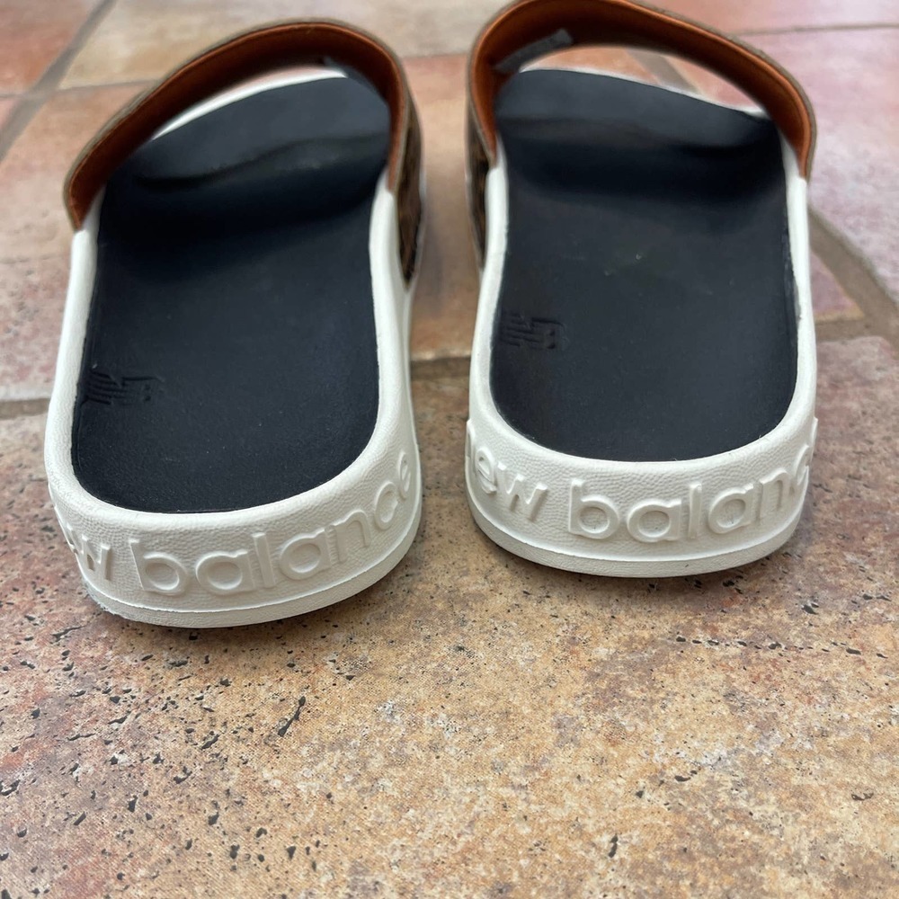 New Balance leopard print slides - Picture 4 of 5